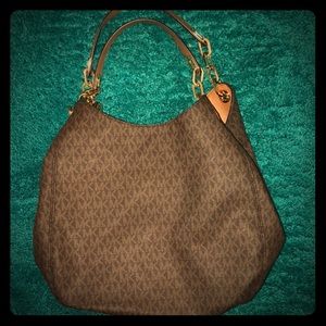 Signature Michael Kors bag ❣️❣️